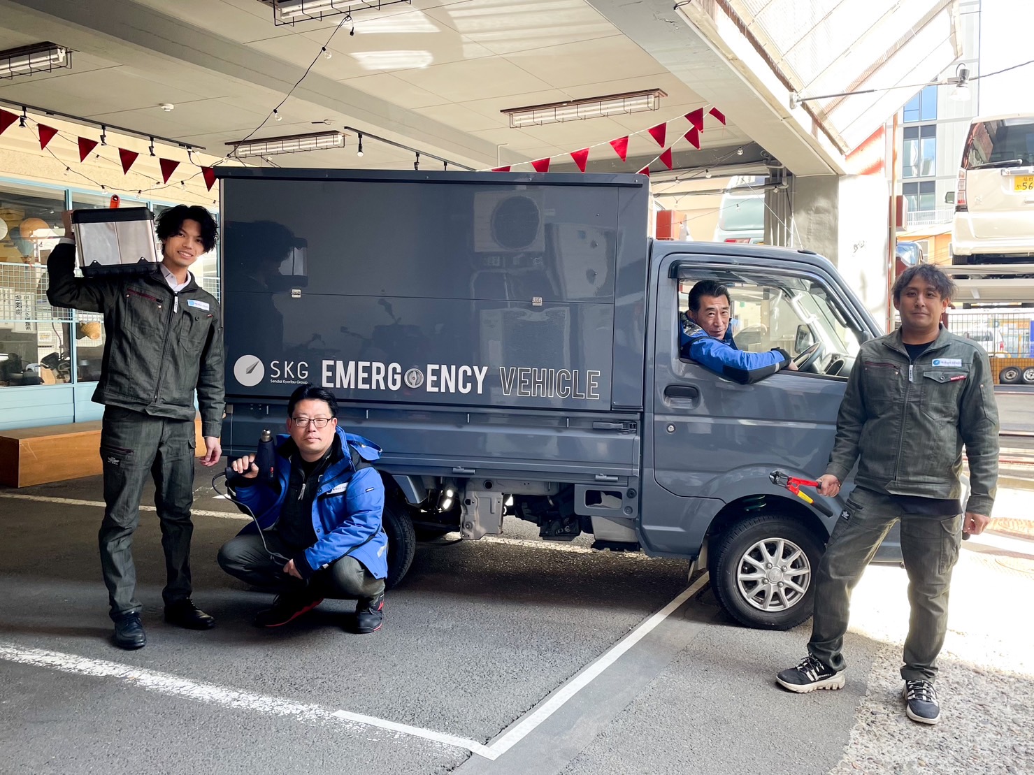 メンテナンスサービス カスタム軽トラEmergencyVehicleが登場