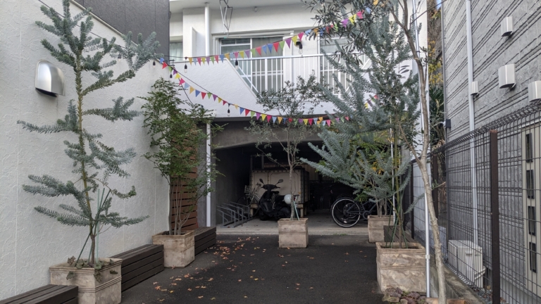 古いからこそ、自由。DIYで楽しむTHE BANKSの暮らし。