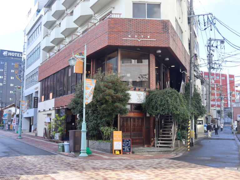 思わず、記したくなる毎日へ。本町の“文化的な日常”が似合うビル。